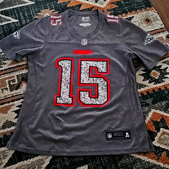 Patrick Mahomes #15 Kansas City Chiefs NFL Pro Line Grey Jersey - Picture 1 of 3